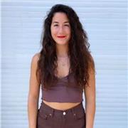 Profesora titulada en Diseño de Moda con más de 7 años de experiencia imparte clases de forma online o presencial en Pamplona.